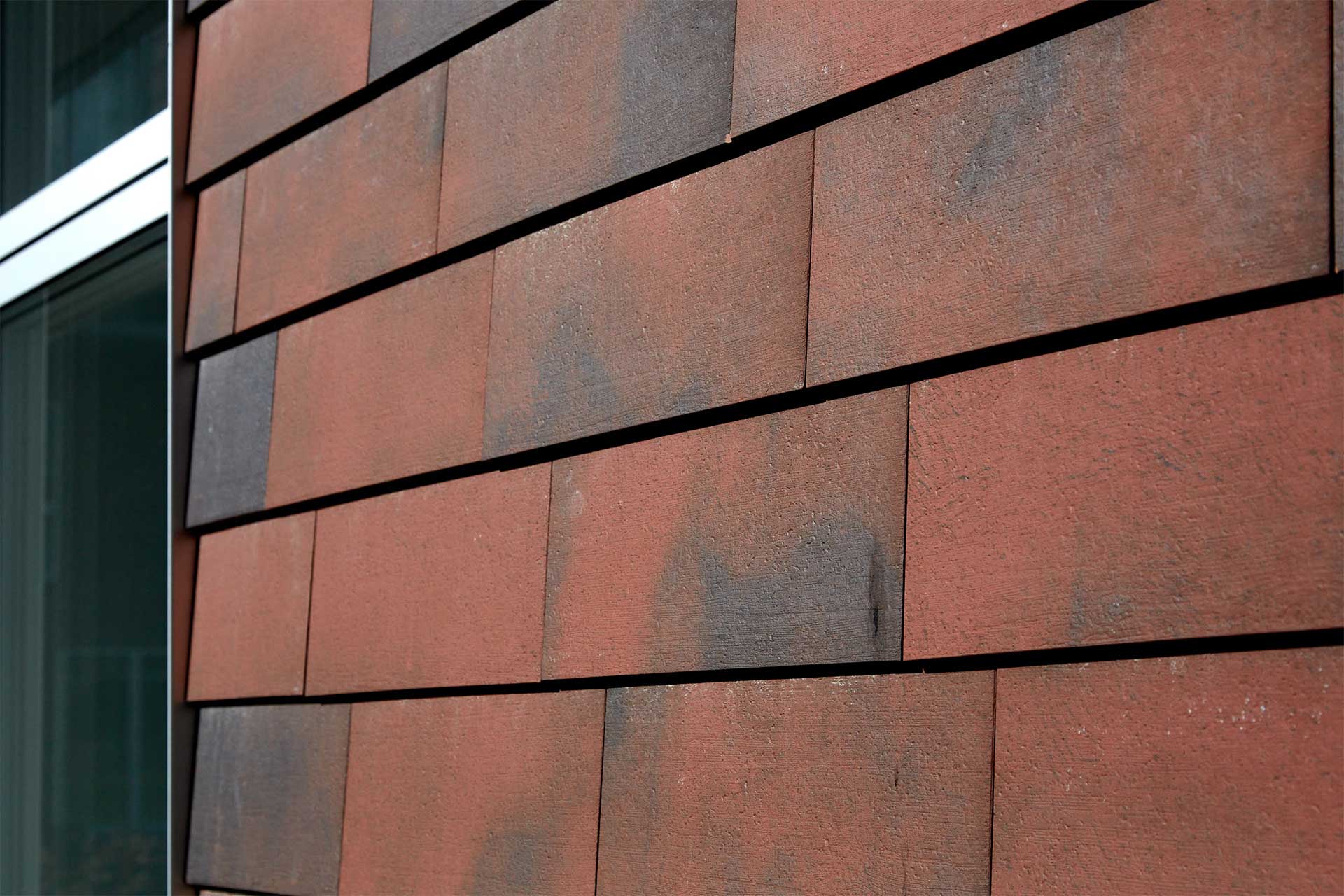 Ægte terracotta skærmtegl i rødbrun